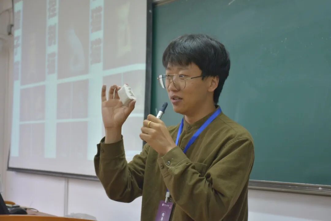 昆明文理学院召开新教师教学能力提升培训项目成果总结交流暨表彰会