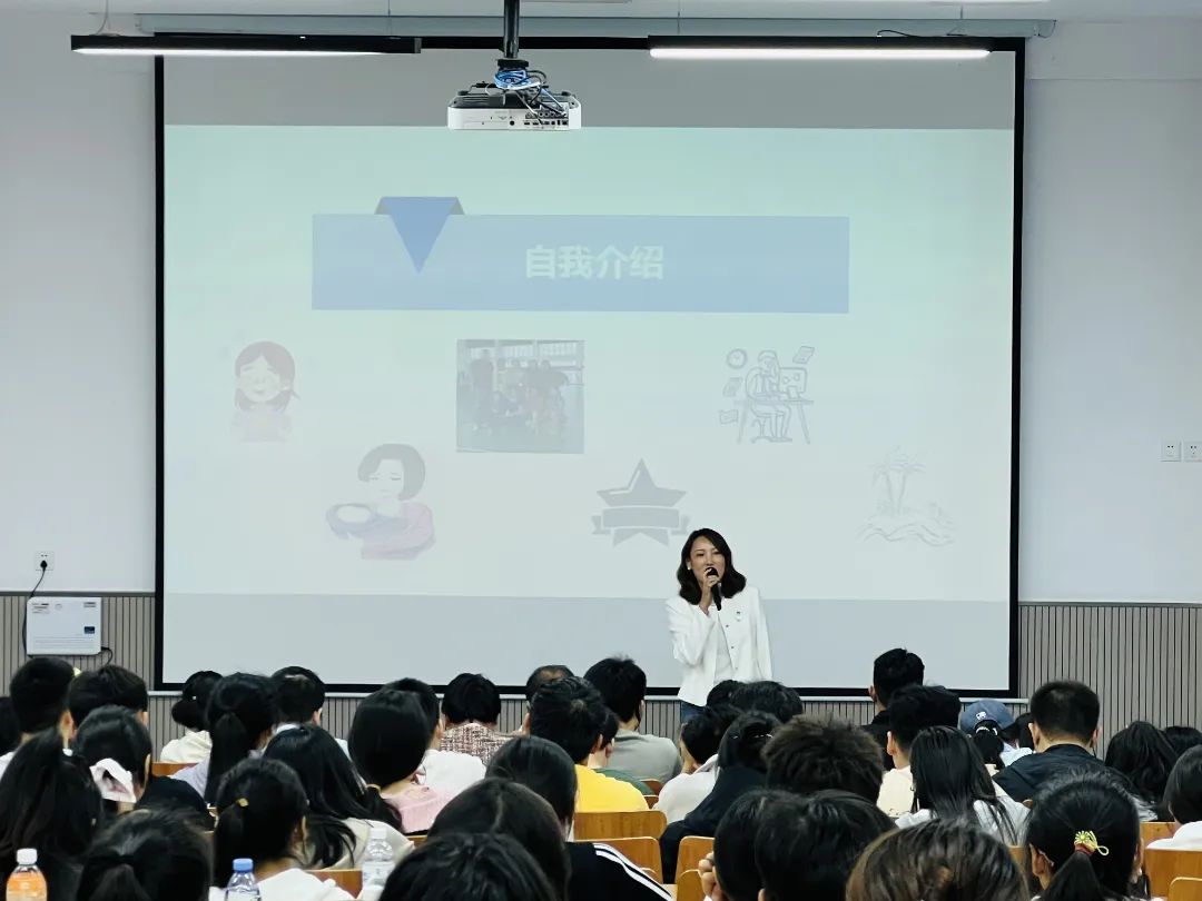 昆明文理学院举办2025年高校毕业生就业创业政策专题讲座