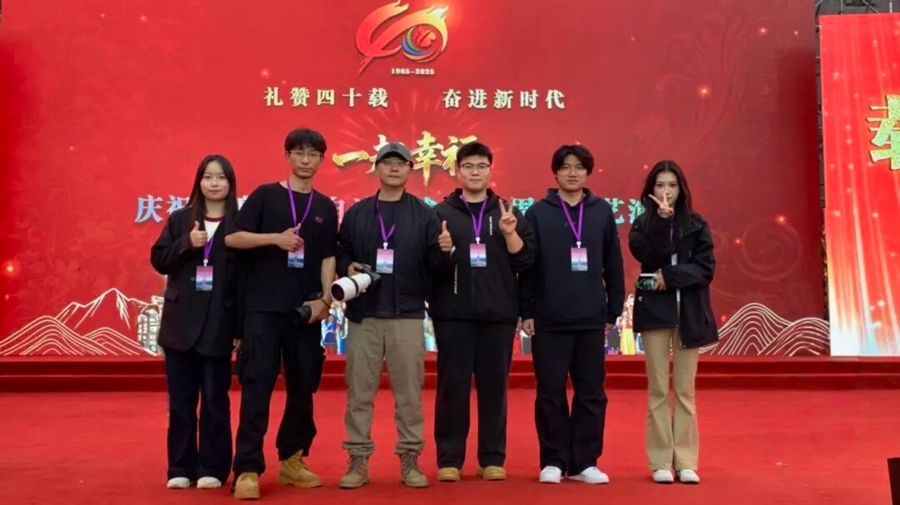 校媒携手｜文理师生参与漾濞40周年县庆直播，以专业实战构建产教融合新模式