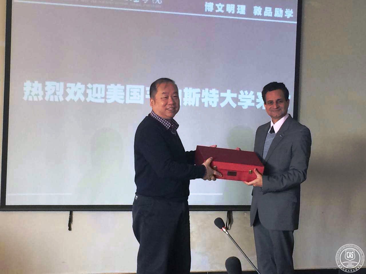 美国韦伯斯特大学泰国校区校长一行访问我校