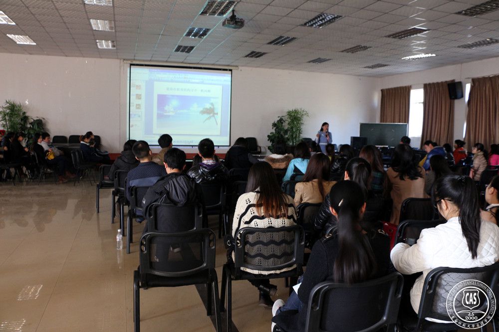 学校举行2015年模拟招聘会