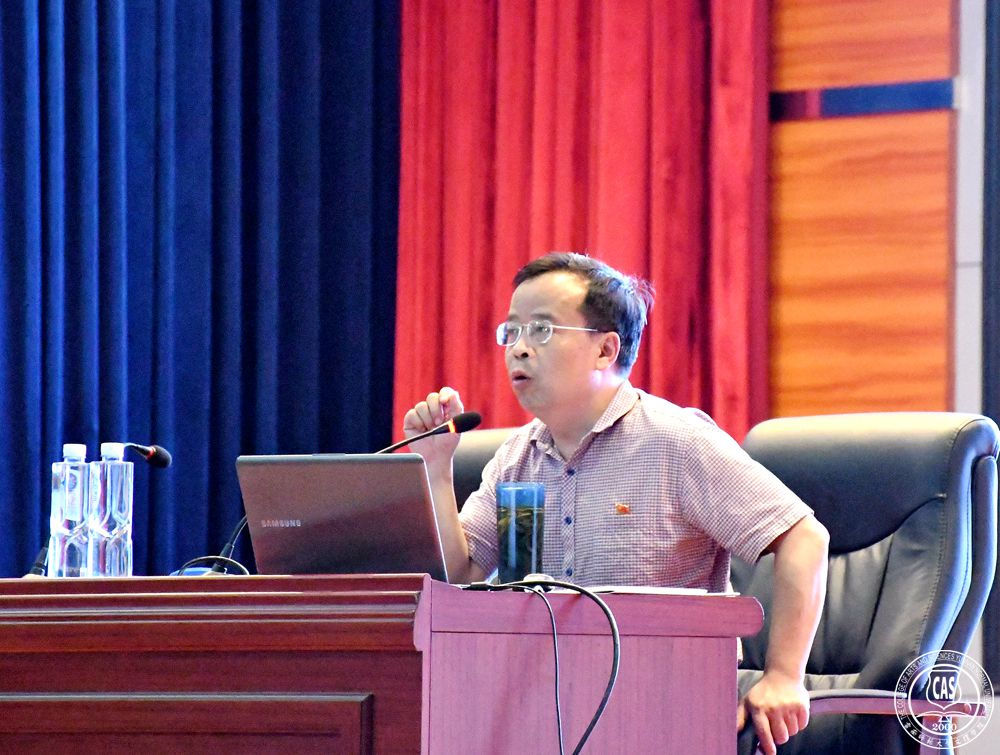 党委书记梁子卿作十九大精神宣讲