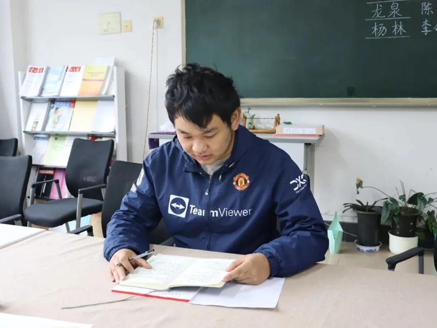 劳动育人丨我们身边的校园管理服务小助手们